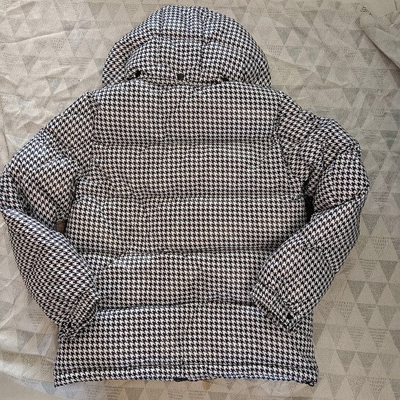 Moncler Houndstooth Thickened Short Down Jacket - Picture 5 of 6